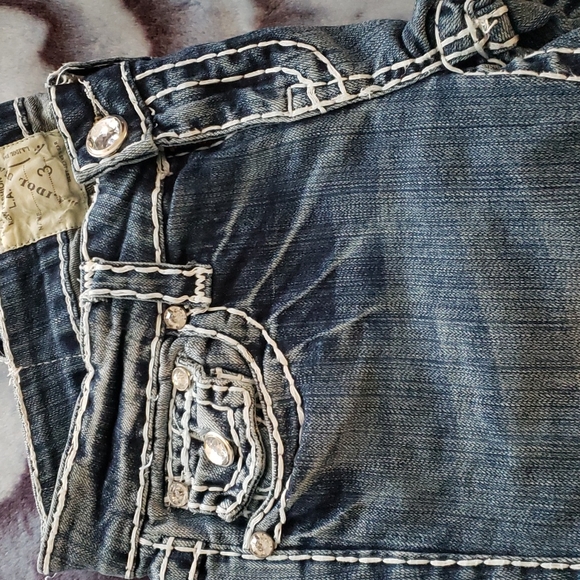 LA Idol Capris - Picture 2 of 3